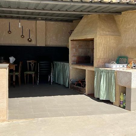 Villa Rural Con Amplia Piscina Campillo de Altobuey Exterior photo